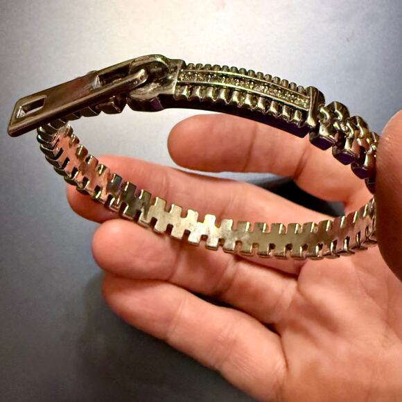 Jewelmint Retired Zipper Rhinestone Silver Tone Bangle - Picture 5 of 9